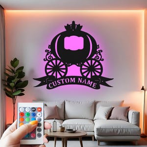 Aangepaste metalen muurkunst prinsessenkoets met ledlicht, gepersonaliseerd sprookjedecor voor meisjeskamer, cadeau kinderkamer