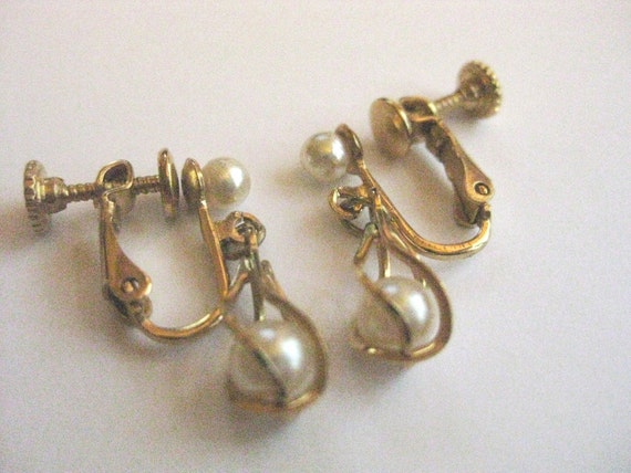 Items similar to Lovely Bridal Vintage NAPIER Earrings Pearl Wrapped in ...