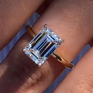 5 ct Moissanite Verlobungsring im Smaragdschliff Moissanite Verlobungsring im Smaragdschliff Solitärring Smaragd Diamant Ring