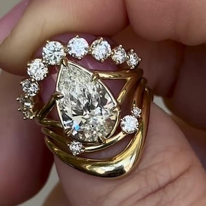 Pear shaped Moissanite engagement ring set Rose gold engagement ring Vintage Bridal set Diamond wedding Curved Anniversary Promise ring gift