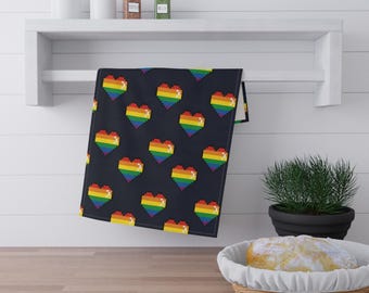 Pano de prato Pixel LGBT Love Heart, Mês do Orgulho, Presente LGBTQ+, Decoração Unissex para Casa, Pano de Prato com Coração Arco-Íris