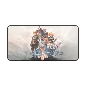 Puede incluir: Alfombrilla de ratón rectangular con una ilustración de arte fantástico de un grupo de personajes. La obra de arte representa a una mujer con pelo largo azul y varias figuras con armaduras y sosteniendo armas, sobre un fondo nublado.