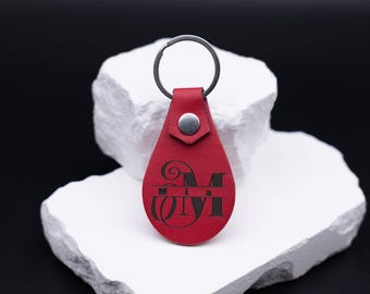 Llavero personalizado en forma de lágrima rojo – con grabado de piel sintética vegana, monograma de regalo para él y para ella