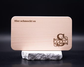 Personalized wooden breakfast board | Cutting board with engraving, name, saying or monogram | Gift for kitchen and family