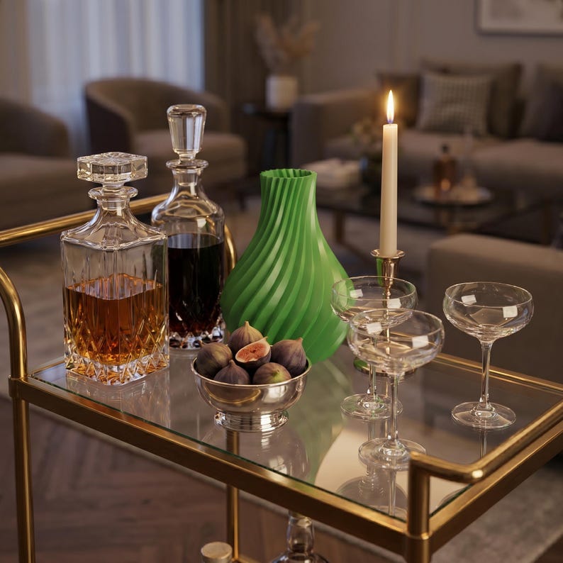 Premium Designvase Luxoria (Luxe) als hochwertiges Geschenk verpackt – ideale Geschenkidee zu jedem Anlass. 3D-Druck, Bambu PLA Silk+. Made in München.