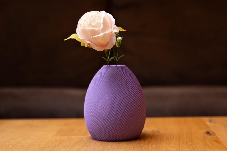 Deko-Vase Bonbon Bonessa in Mandarin-Orange · Bauchige Candy-Form in weicher Pastell-Matte, Bambu PLA Matte · Handgefertigt München · Made in Germany · MyDesignStyle.