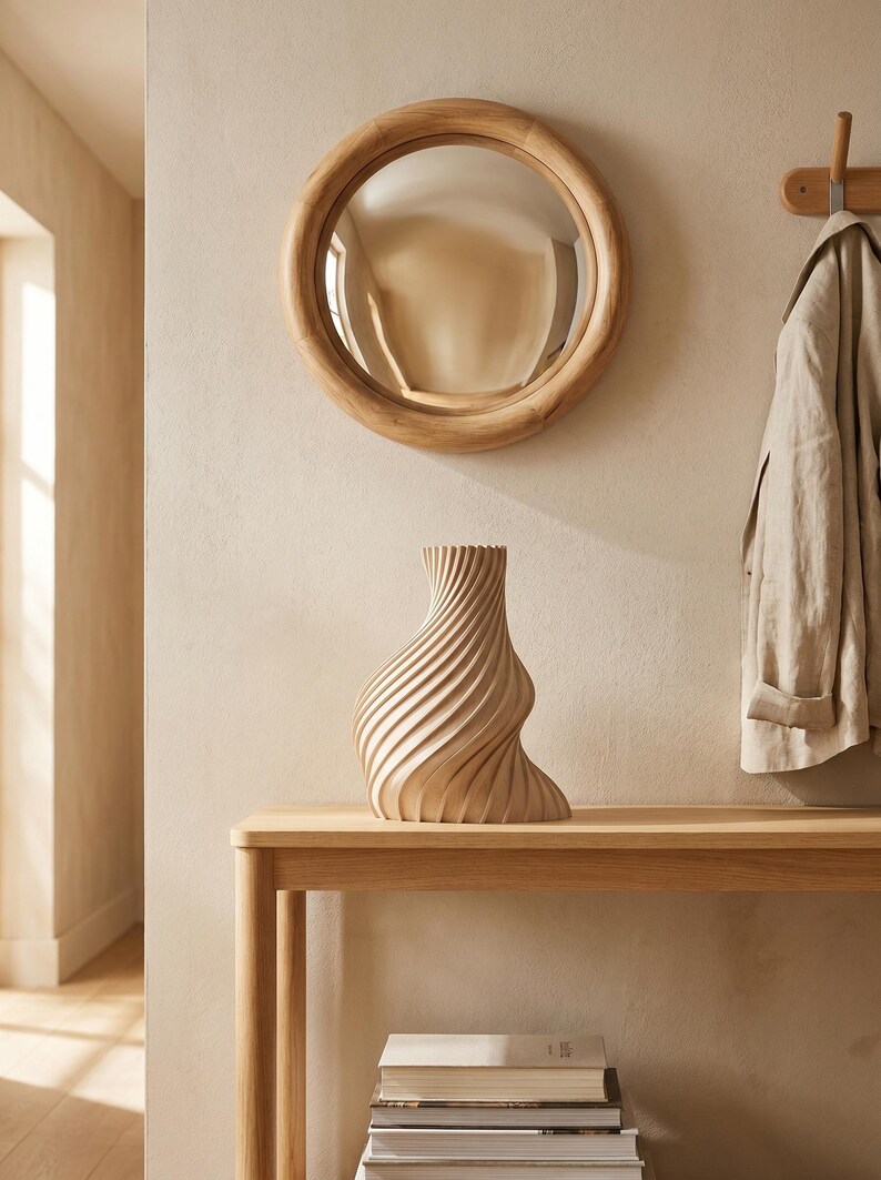 Deko-Vase Organisch Arbor Weißeiche — Eingangsbereich · Schlanke Organisch-Form mit Holzstruktur, Bambu PLA Wood · Made in Germany · MyDesignStyle.