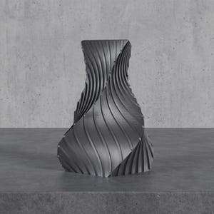 Deko-Vase Industriell Structura Iridiumgold 3D gedruckt handgefertigt München · Trapezkonisch mit feinen Diagonalrippen, Bambu PLA Metal · Made in Germany · MyDesignStyle.