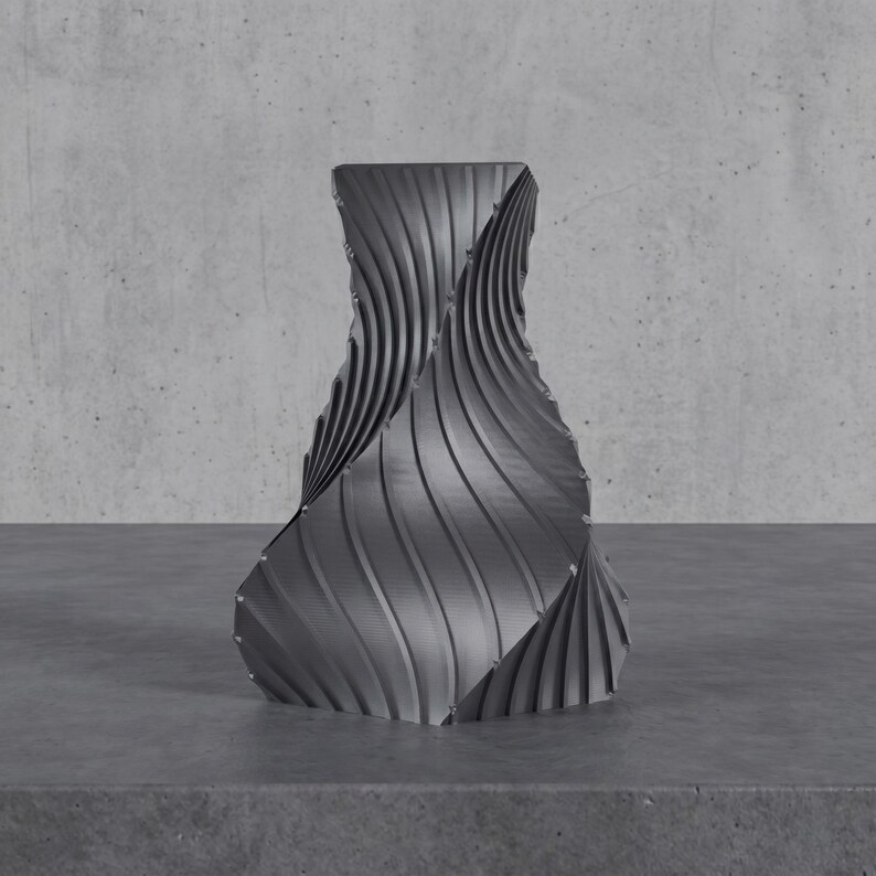 Deko-Vase Industriell Structura Iridiumgold 3D gedruckt handgefertigt München · Trapezkonisch mit feinen Diagonalrippen, Bambu PLA Metal · Made in Germany · MyDesignStyle.