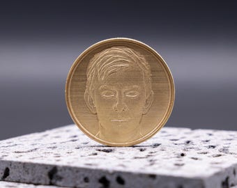Coin | Personalized Gift | Relief with Engraving | Brass Personalized | Gift with Photo | 40 mm Coin