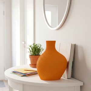 Deko-Vase Bonbon Candi Mandarin-Orange — Verspielter Eingangsbereich · Elegante Candy-Form in Matt-Pastell, Bambu PLA Matte · Made in Germany · MyDesignStyle.