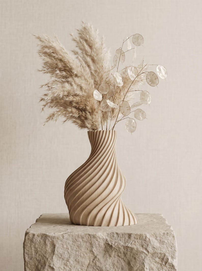 Deko-Vase Organisch Arbor Weißeiche 3D gedruckt handgefertigt München · Schlanke Organisch-Form mit Holzstruktur, Bambu PLA Wood · Made in Germany · MyDesignStyle.