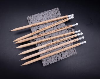 Lápiz de madera personalizado con nombre o frase, con grabado láser individual.