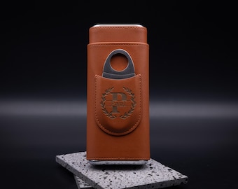 Estuche para puros con cortador, muy elegante, fabricado en piel vegana, color marrón claro con grabado – humidor personalizado para puros, regalo para hombre
