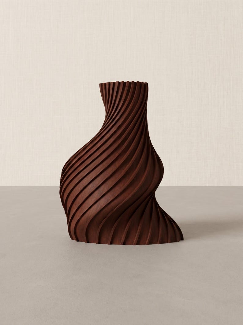 Deko-Vase Organisch Arbor in Rosenholz · Schlanke Organisch-Form mit Holzstruktur, Bambu PLA Wood · Handgefertigt München · Made in Germany · MyDesignStyle.
