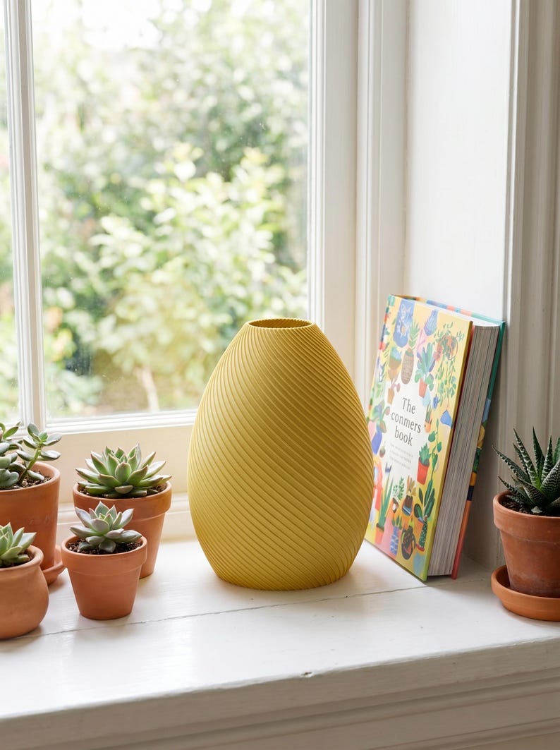 Deko-Vase Bonbon Bonessa Zitronen-Gelb — Buntes Fensterbrett · Bauchige Candy-Form in weicher Pastell-Matte, Bambu PLA Matte · Made in Germany · MyDesignStyle.