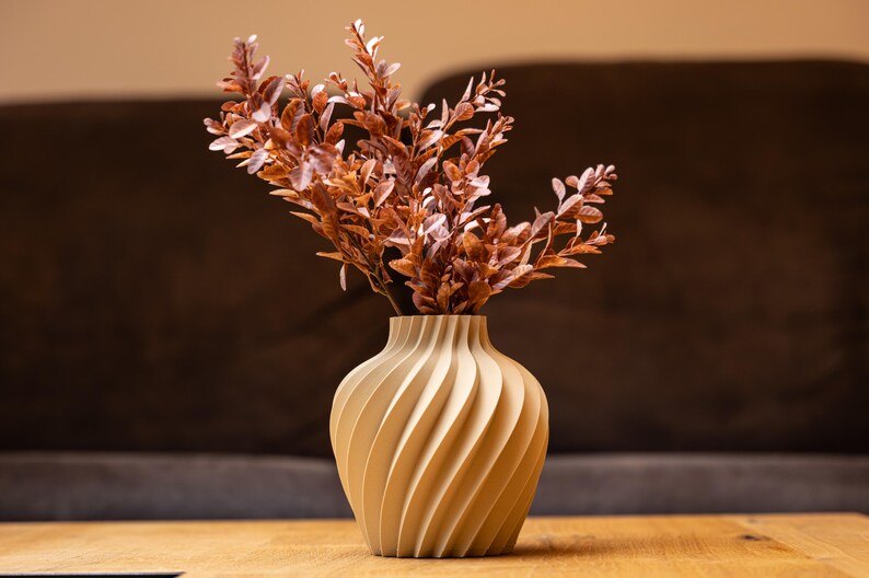 Deko-Vase Organisch Verdana Schwarznuss — Küchentheke · Breite Organisch-Form mit Naturholz-Oberfläche, Bambu PLA Wood · Made in Germany · MyDesignStyle.