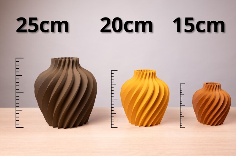 Deko-Vase Organisch Verdana Weißeiche — Natürlicher Esstisch · Breite Organisch-Form mit Naturholz-Oberfläche, Bambu PLA Wood · Made in Germany · MyDesignStyle.