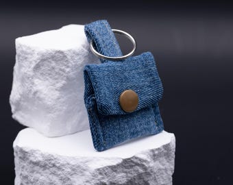 Bolsa cosida a mano con chip para carrito de la compra | ChipBuddy | Llavero | Pieza única hecha con telas rescatadas con cariño | Idea de regalo