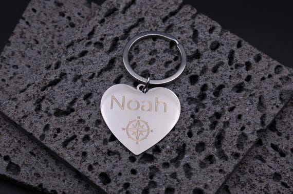 Schlüsselanhänger Herz Edelstahl mit Gravur – Personalisierter Herzanhänger – Geschenk Frauen