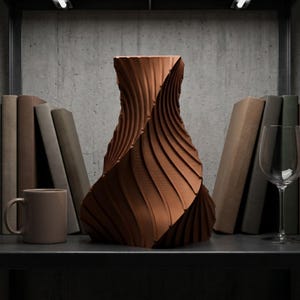 Industriell Structura Vase Farbvariante Kupferbraun · Trapezkonisch mit feinen Diagonalrippen, Bambu PLA Metal · 3D Druck Bambu PLA Metal handgefertigt München MyDesignStyle MDS.