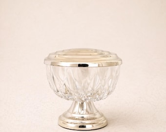 Jarrón de cristal tallado vintage con forma de rosa, tapa metálica para flores, decoración para el hogar con arreglos florales.