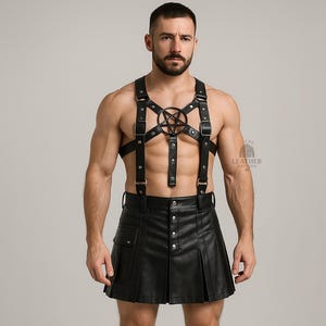 Maßgeschneiderter Gladiator-Kilt aus schwarzem Leder und Geschirr | warrior Leather Kilt Set für Männer | Gothic Cosplay Rüstung Outfit
