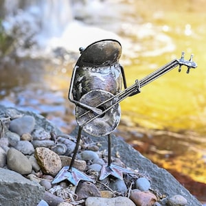 Banjo Frog Sculpture | Reclaimed Metal Sculpture Garden Art, Frog Playing a Banjo Musician Gift