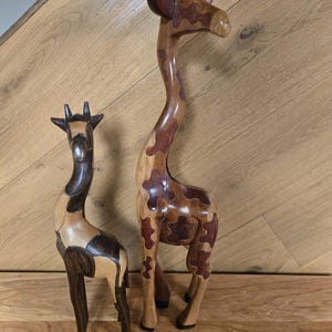Hand Carved African Giraffe Staues