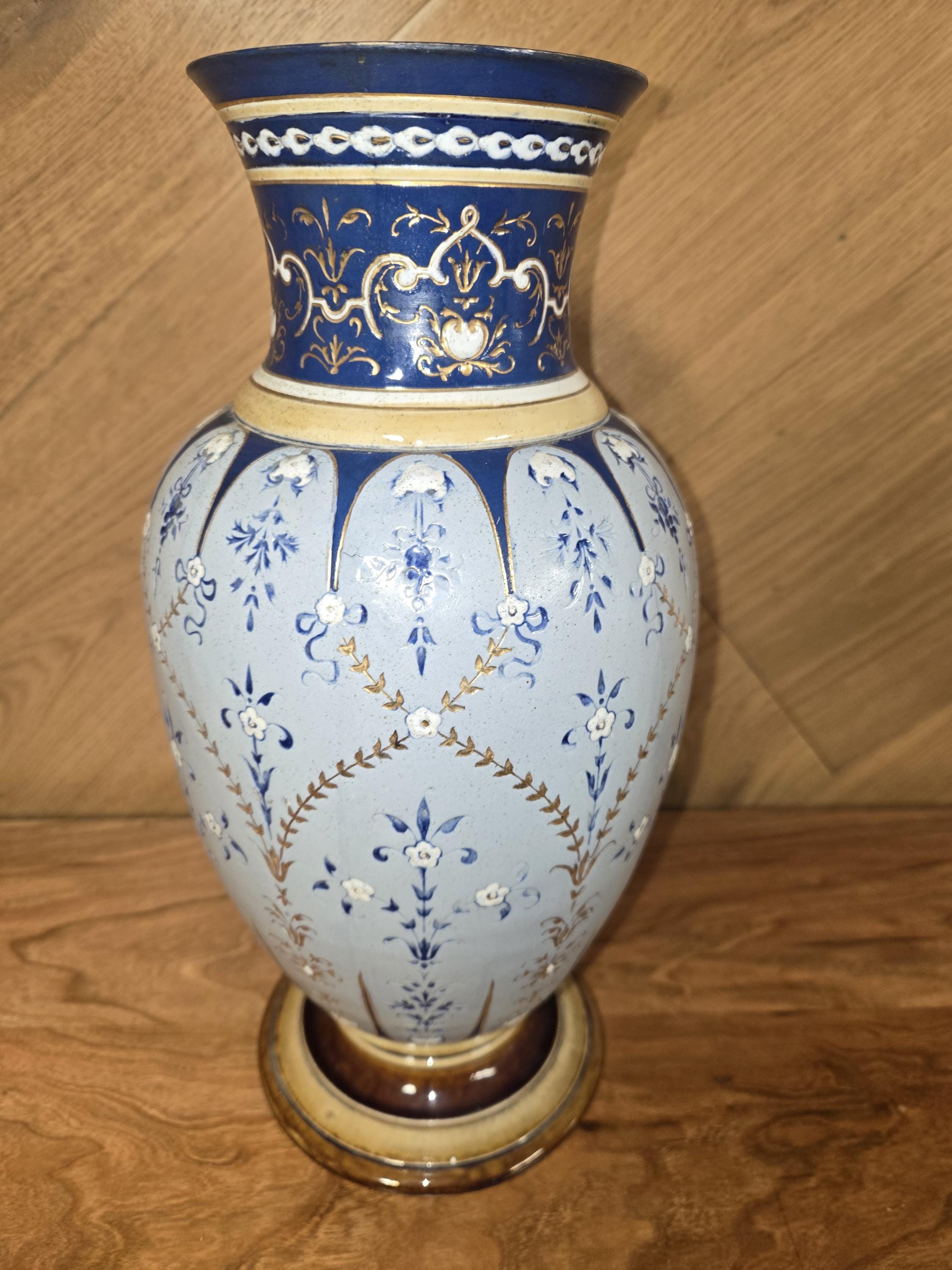 19世紀 ドイツ METTLACH(メトラッハ)窯 釉彩 陽刻 ピッチャー 花瓶 19世紀 ドイツ METTLACH(メトラッハ)窯 釉彩 陽刻 ピッチャー