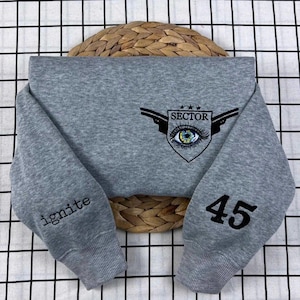 „Aaron Warner Shatter Me“ Besticktes Sweatshirt, 45 Sector CCR Uniform, Zitate BookTok Merch, Bookish Sweatshirt