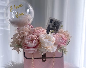 long-lasting bouquet/ preserved flowers/ flower balloon box/ birthday gift/ gift for her/ gift flower box/ personalized surprise box/