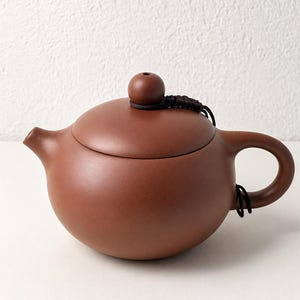 Handmade Yixing Teapot – Xishi Zisha Pot, Artisan Craft, Gift for Tea Lover, 200 ml