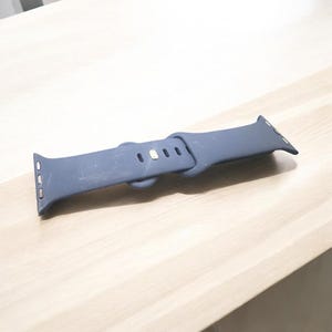 All-Silicone Apple Watch Band with Metal Button Closure – Soft, Durable & Sweatproof Sport Strap