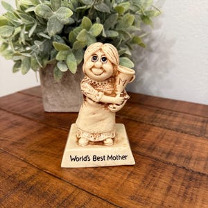 Retro 1970s Russ Berrie World&#39;s Best Mother Figurine - Vintage Collectible Family Gift