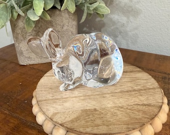 Hermosa figura de conejo de cristal Lenox limpiando su rostro, escultura de conejo de Pascua coleccionable, regalo decorativo
