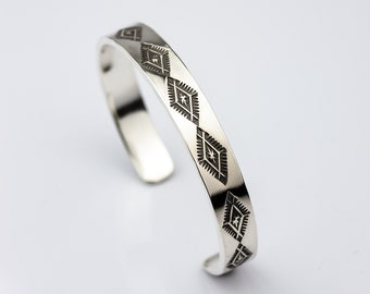 Sterling Silber Southwestern Cuff Armband: Gestempelt aufgehende Sonne Design