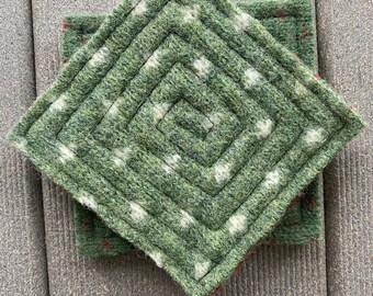 Wool coasters set of 4, Drink Coaster, Green, White, Red, Mug Rugs, Shower Gift, Housewarming Gift, Office Gift, Repurposed Wool Coasters