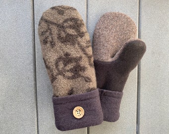 Women's wool Sweater Mittens - Wool Mittens made from recycled sweaters - Felted Mittens - Brown - Mitts - Medium - Leaf Pattern