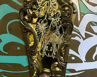 Espejo de ataúd grabado a mano