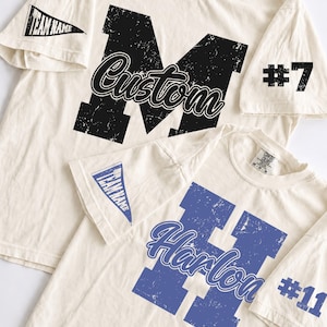 Camiseta personalizada para grupo de torcida escolar, camiseta Comfort Colors® com nome do time e número do jogador, camiseta de volta às aulas, camisetas da temporada de futebol americano.