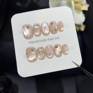 Cartoonnagels / Opdruknagels met kattenoogeffect op maat / Handgemaakte druknagels / Kattennagels / Gelnagels / Sweetheartnagels