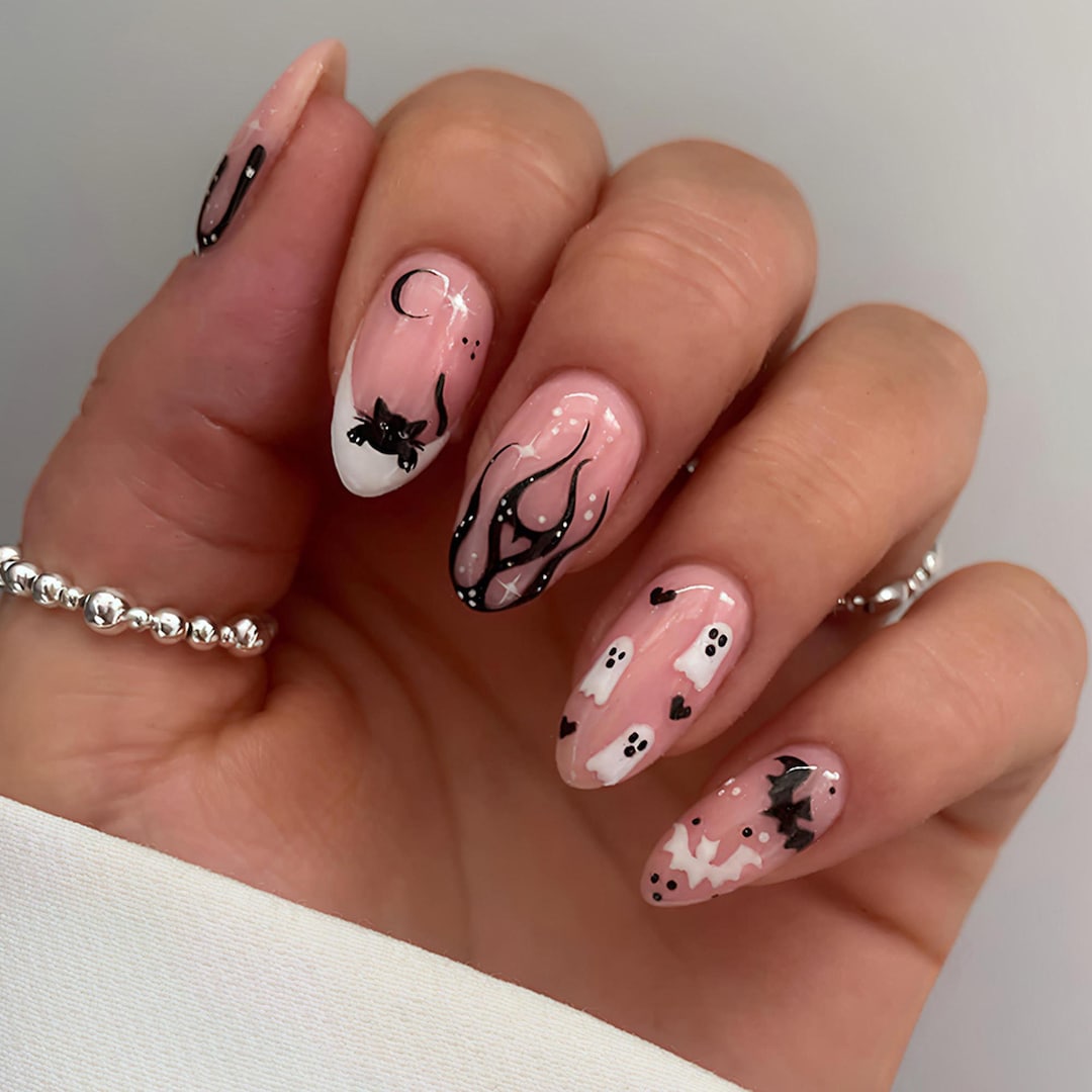 Halloween-themed Press-on Nail Art | Cute Horror Nail Art | Black Cat, Ghost, Bat, and Flame Nail Art - Etsy Japan