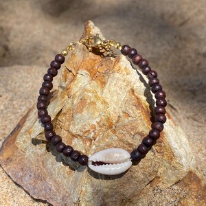 Surfer Bracelet, Handmade, Natural Cowrie Shell, Wood beads, Non-Tarnish, Stainless Steel Gold Extension Chain, Beach jewellery