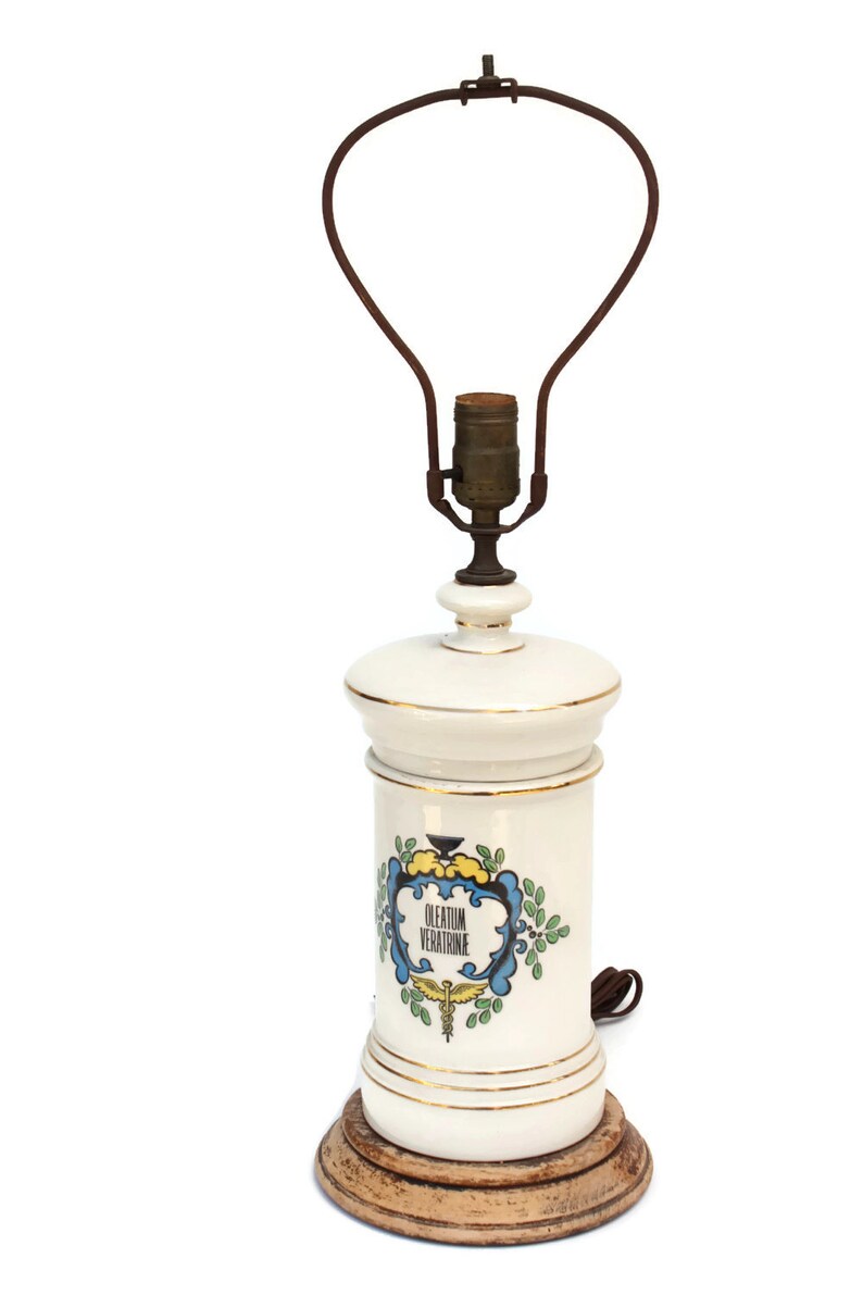 Apothecary Jar Table Lamp With Distressed Wooden Base Oleatum Veratrina