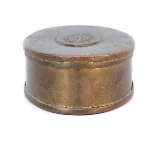 Mottahedeh G. offers Mills Tunbridge 1780 Reproduction Snuff Box - Oval Lidded Box