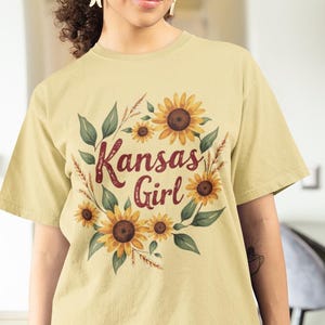 Sunflower Kansas shirt, farmhouse floral tee, Kansas Day gift for her, Kansas teacher gift, sunflower shirt for mom, small town pride shirt