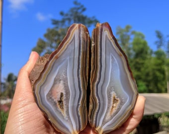 Natural Agate Geode Pair 90x40x33mm & 90x50x32mm | Banded Agate Crystal Bookends | Druzy Quartz Display Stone | Home Decor Gift