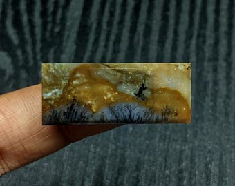 Dendritic Agate Scenic Cabochon 32x13x3mm | Sitting Person Inclusion Landscape Agate Cabochon | Natural Picture Stone for Jewelry Making