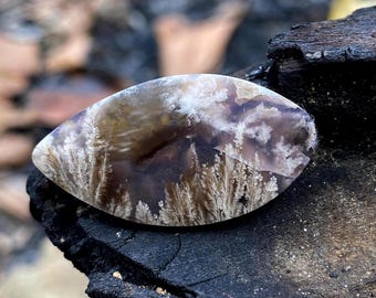 Cabochon d'agate mousse plume pourpre : pierre précieuse d'agate florale indonésienne